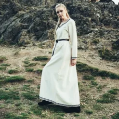 Leonardo Carbone Celtic Belt Fionn, Black 7 Leonardo Carbone Celtic Belt Fionn, Black -Renaissance and Tudor clothing Shop celtic belt fionn black 2