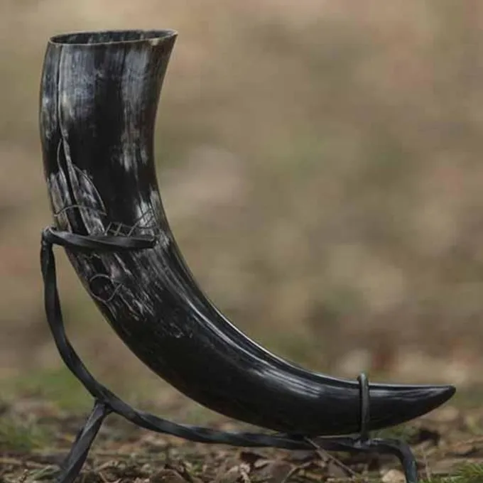 Epic Armoury Celtic Drinking Horn 0,5L, Dark 5 Epic Armoury Celtic Drinking Horn 0,5L, Dark - Image 3