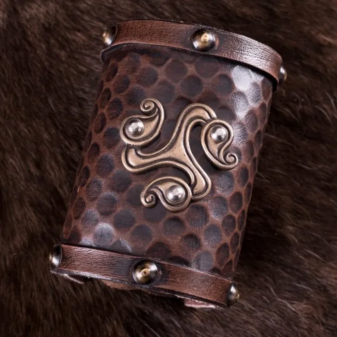 Deepeeka Celtic Leather Bracelet Triquetra 3 Deepeeka Celtic Leather Bracelet Triquetra - Image 2