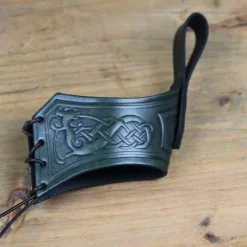 Mytholon Drinking Horn Belt Holder Castagir Green -Renaissance and Tudor clothing Shop drinking horn belt holder castagir green 3
