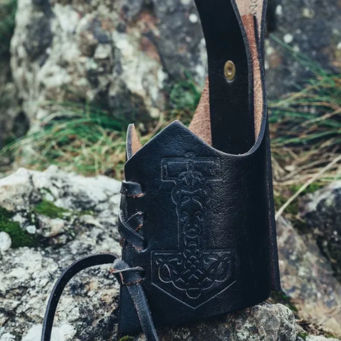 Leonardo Carbone Drinking Horn Holder Thor Hammer, Black 4 Leonardo Carbone Drinking Horn Holder Thor Hammer, Black - Image 2