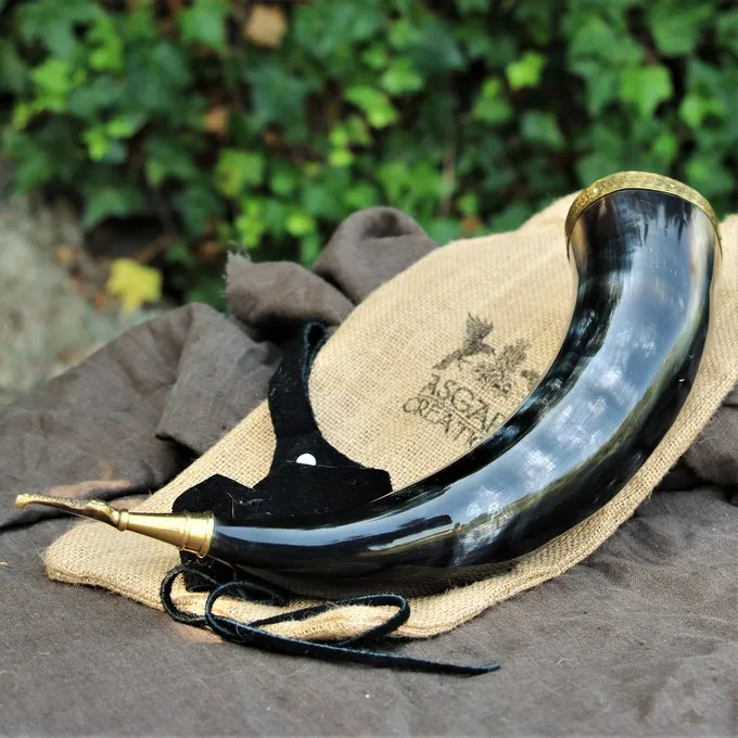 Windlass Steelcrafts Drinking Horn Odin With Leather Holder 3 Windlass Steelcrafts Drinking Horn Odin With Leather Holder