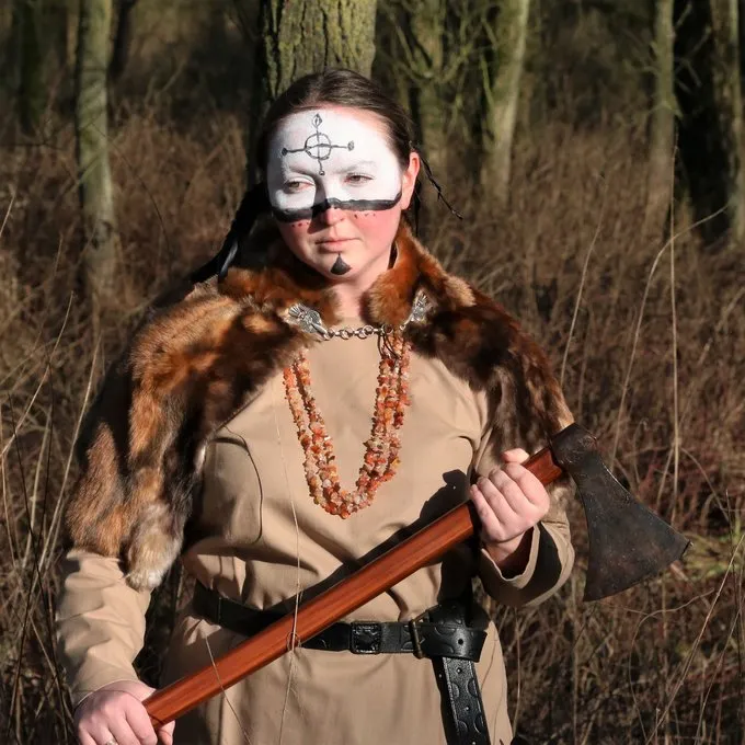 Epic Armoury Epic Effect LARP Make-Up - White, Water Based 6 Epic Armoury Epic Effect LARP Make-Up - White, Water Based - Image 4