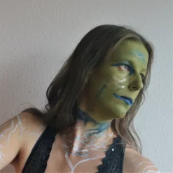 Epic Armoury Epic Effect Make-up Grass Green -Renaissance and Tudor clothing Shop epic effect make up grass green 2