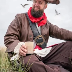 Epic Armoury Horn Cup, Light -Renaissance and Tudor clothing Shop horn cup light 4