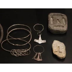 Deepeeka Thor`s Hammer Rømersdal 7 Deepeeka Thor`s Hammer Rømersdal -Renaissance and Tudor clothing Shop thors hammer romersdal 2