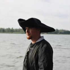 Leonardo Carbone Tricorn Charles, Black -Renaissance and Tudor clothing Shop tricorn charles black 5