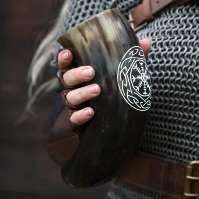 Epic Armoury Viking Drinking Horn Aegisjalmur, Light 7 Epic Armoury Viking Drinking Horn Aegisjalmur, Light - Image 5